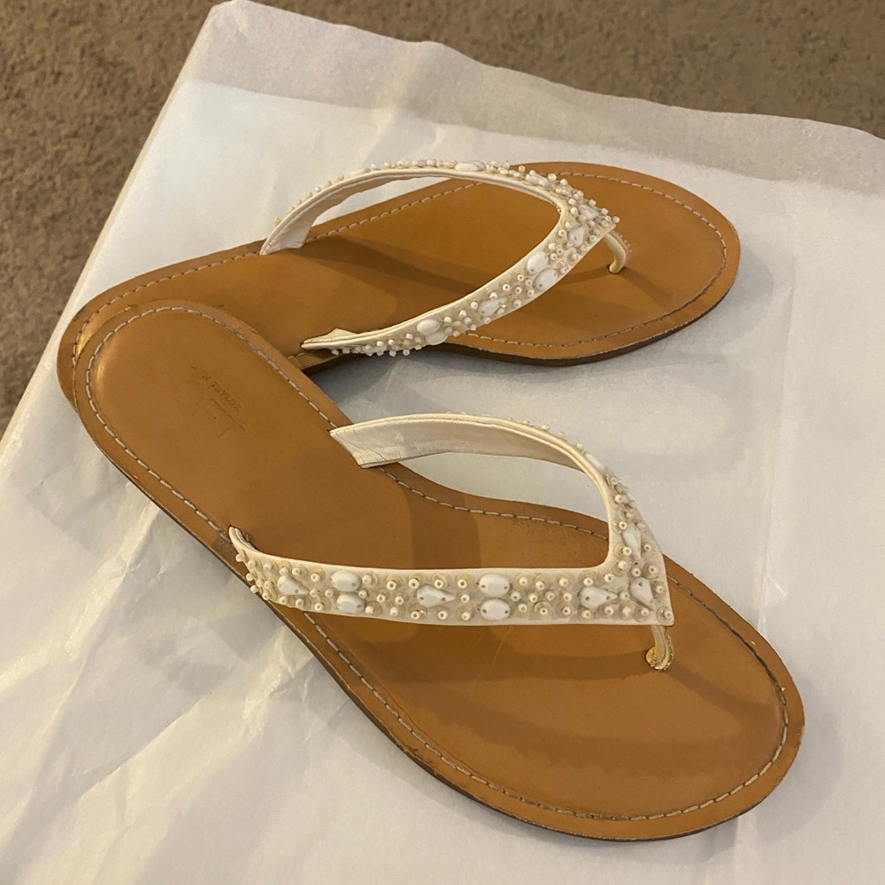 🤍LOFT • white sandals • 7M • VUC